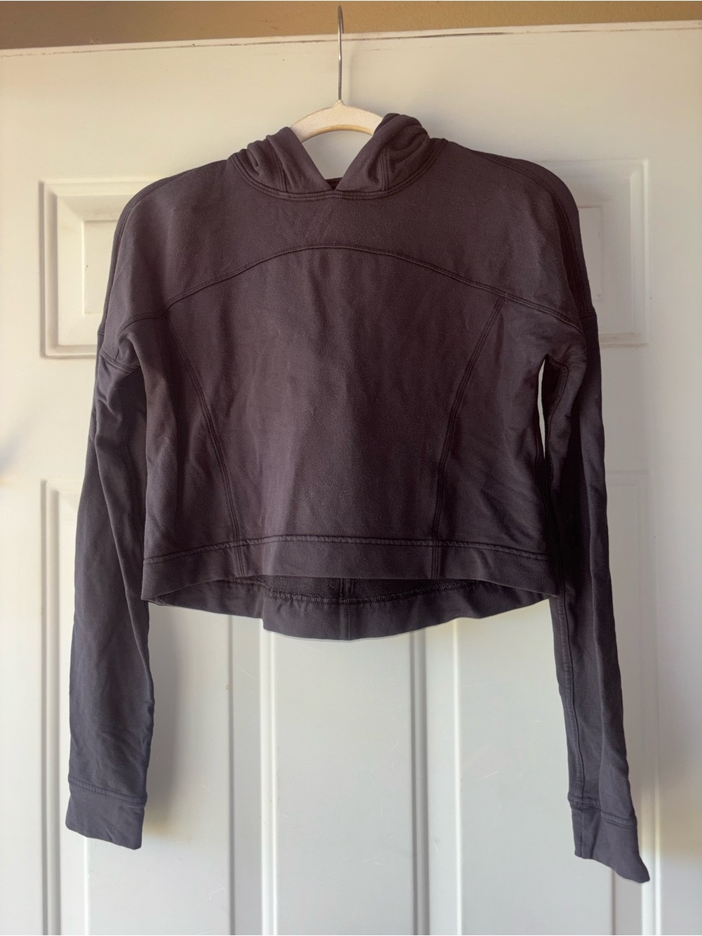 Lululemon black crop hoodie size S *Flaw*